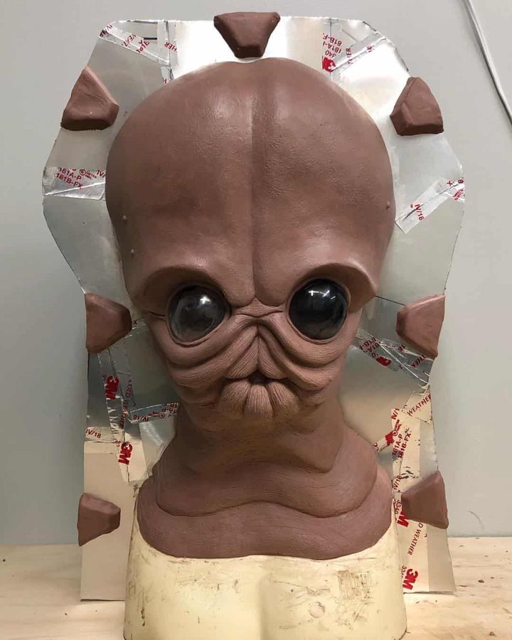 Clay sculpture of a Bith alien head