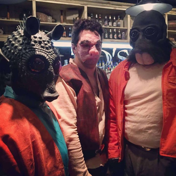 Group of Star Wars cantina alien cosplayers