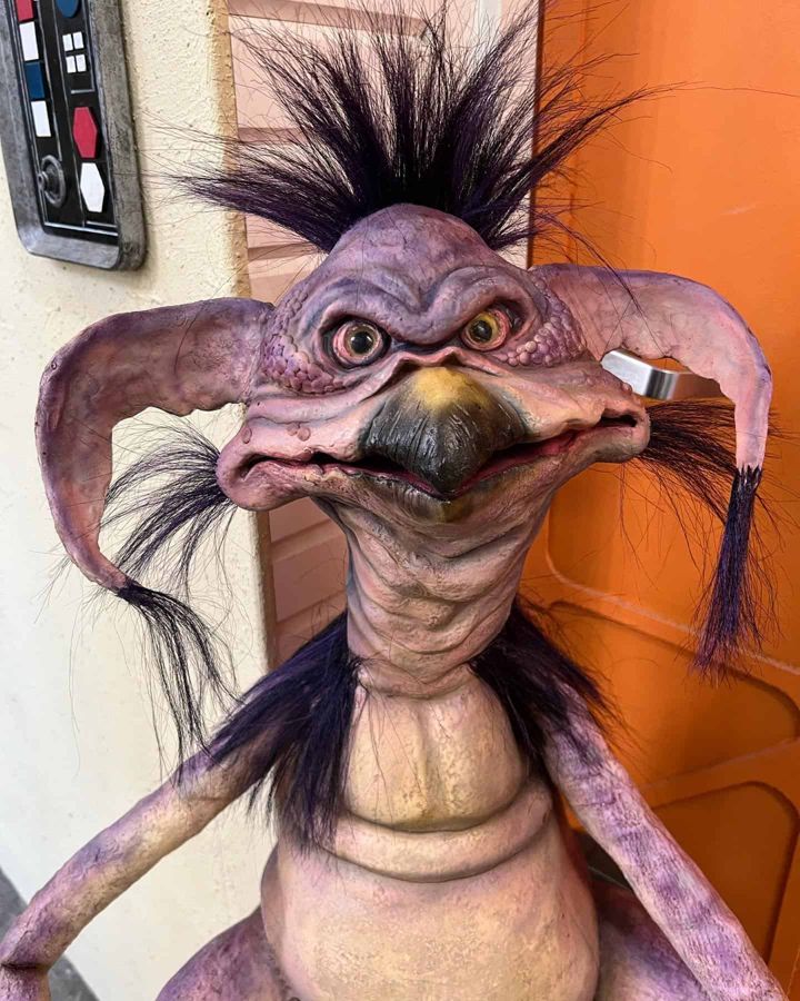 Kowakian monkey-lizard puppet in profile