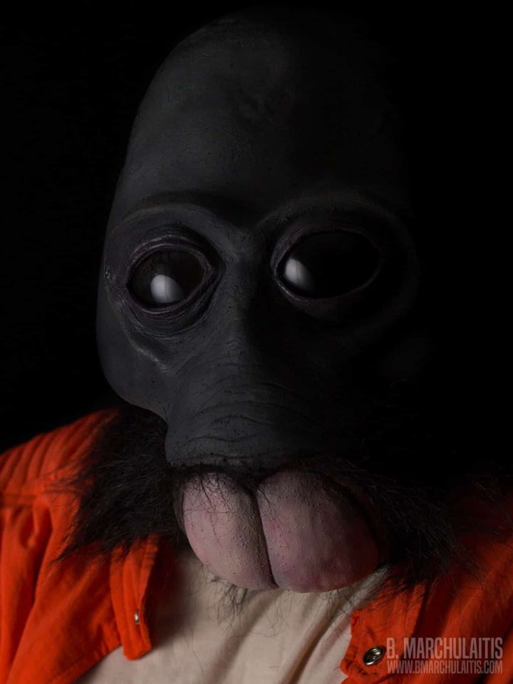 Ponda Baba cosplayer with arms crossed