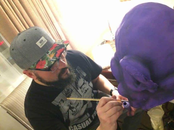 Bob airbrushing a Weird-Oh mask